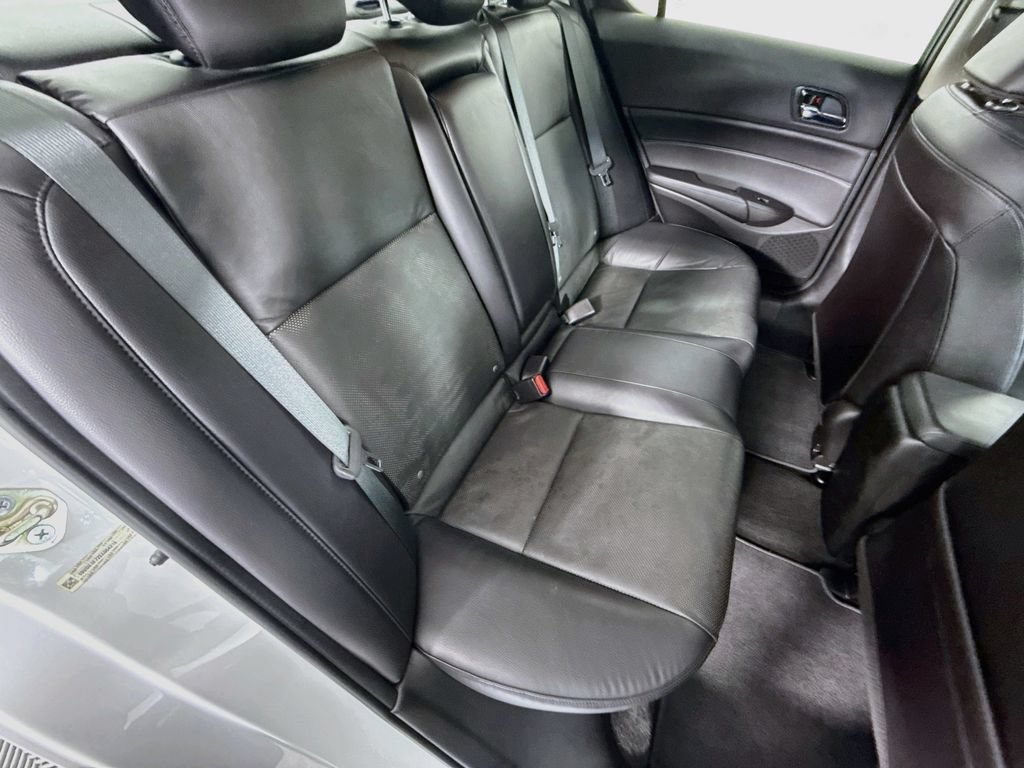 Used 2014 Acura ILX w/ Technology Package FWD image 29