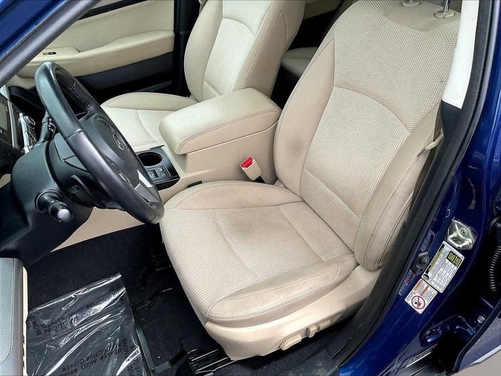 Used 2017 Subaru Outback 2.5i Premium AWD/4WD image 21