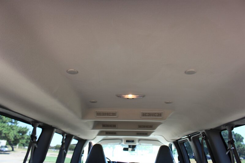 Used 2020 Chevrolet Express 3500 LT w/ LT Preferred Equipment Group RWD image 10