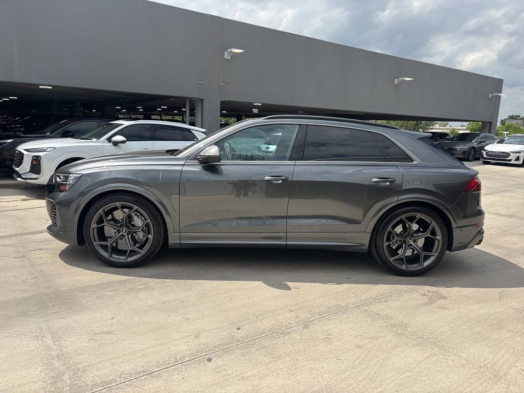 Certified 2025 Audi RS Q8 performance AWD/4WD image 9