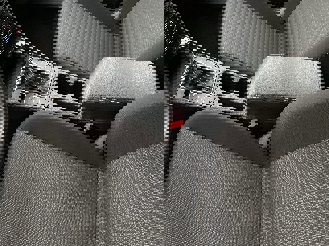 Used 2025 Volkswagen Jetta S image 33