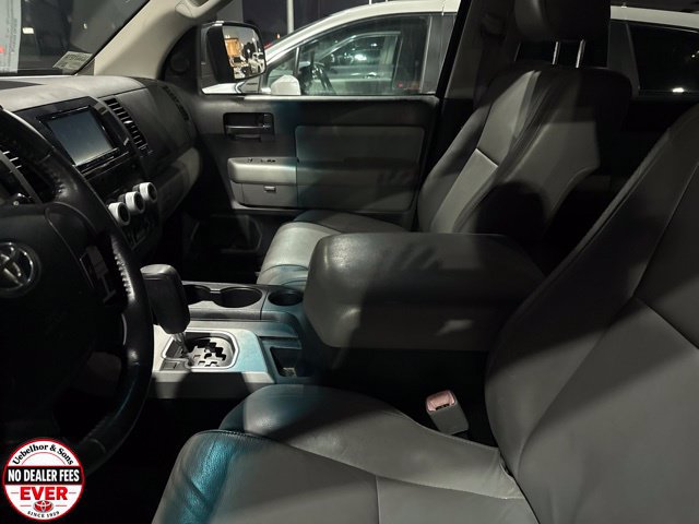 Used 2008 Toyota Sequoia SR5 AWD/4WD image 4