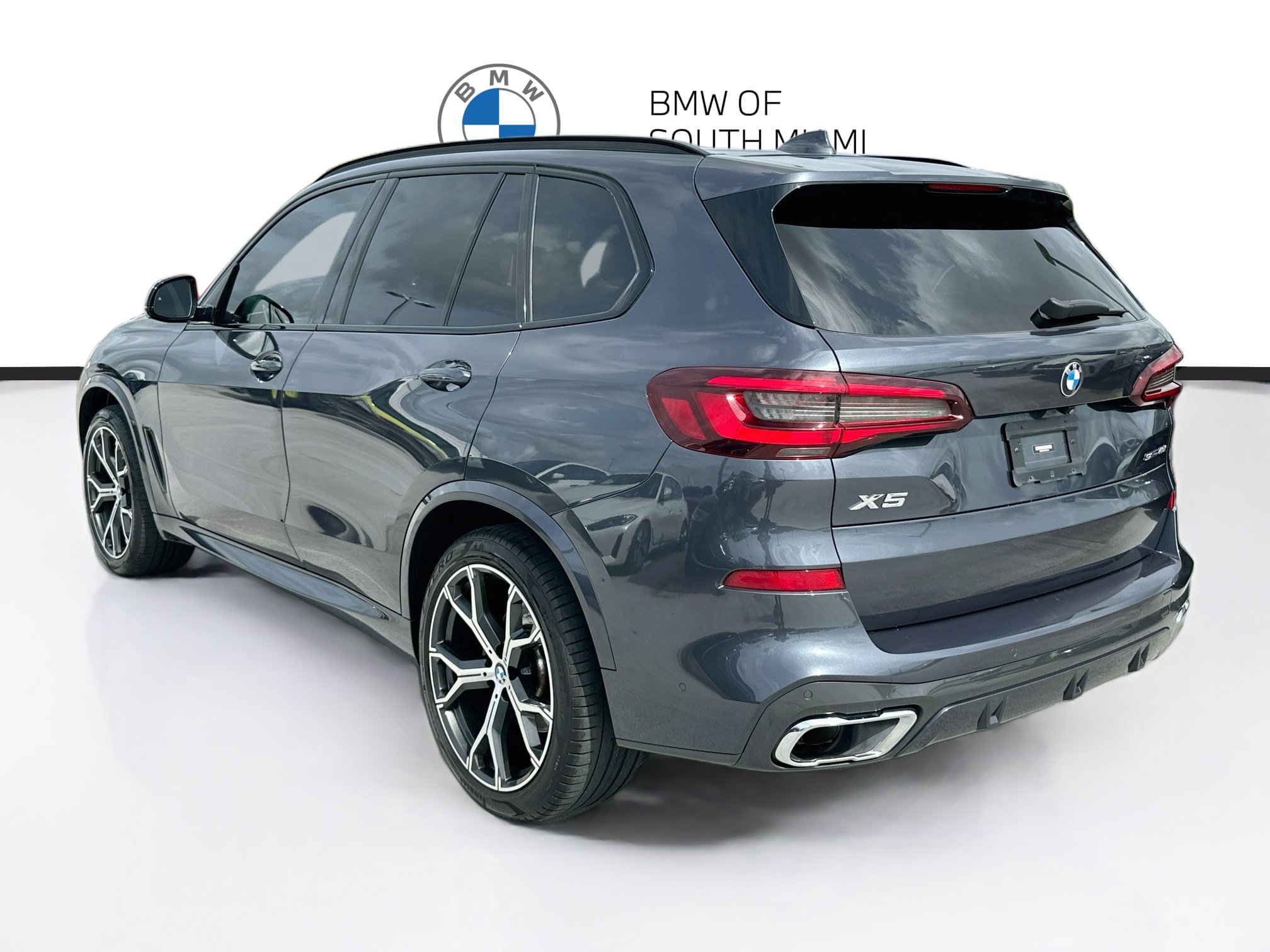 Used 2022 BMW X5 sDrive40i w/ M Sport Package RWD image 5