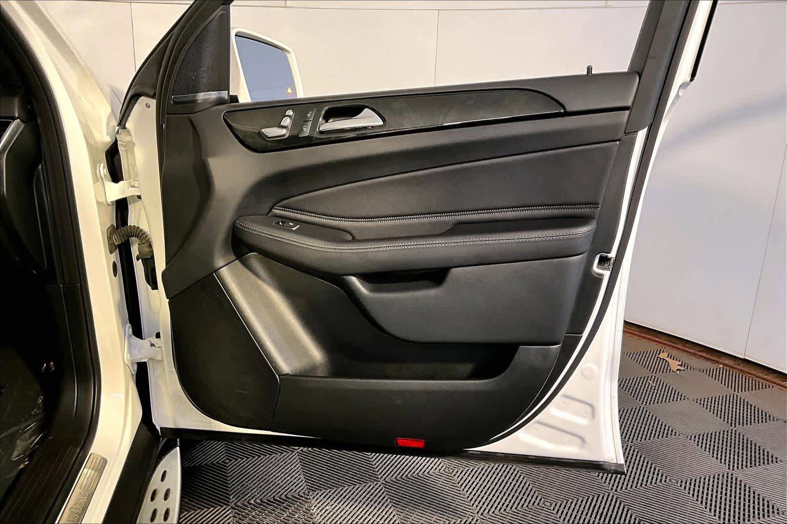 Used 2017 Mercedes-Benz GLE 350 4MATIC image 23