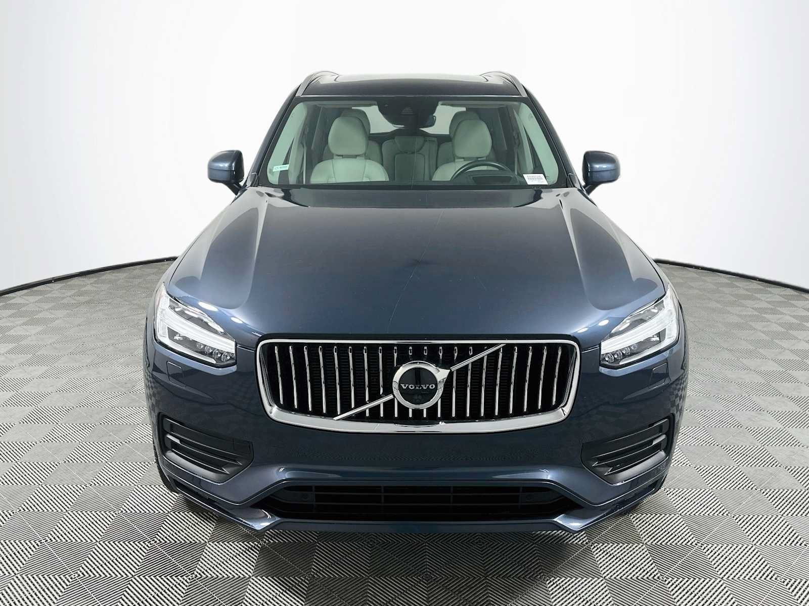 Used 2021 Volvo XC90 T6 Momentum w/ Advanced Package AWD/4WD image 2