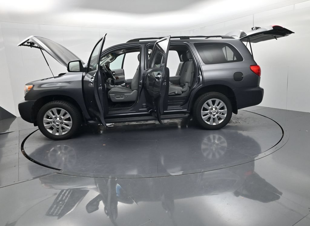 Used 2017 Toyota Sequoia Platinum AWD/4WD image 81