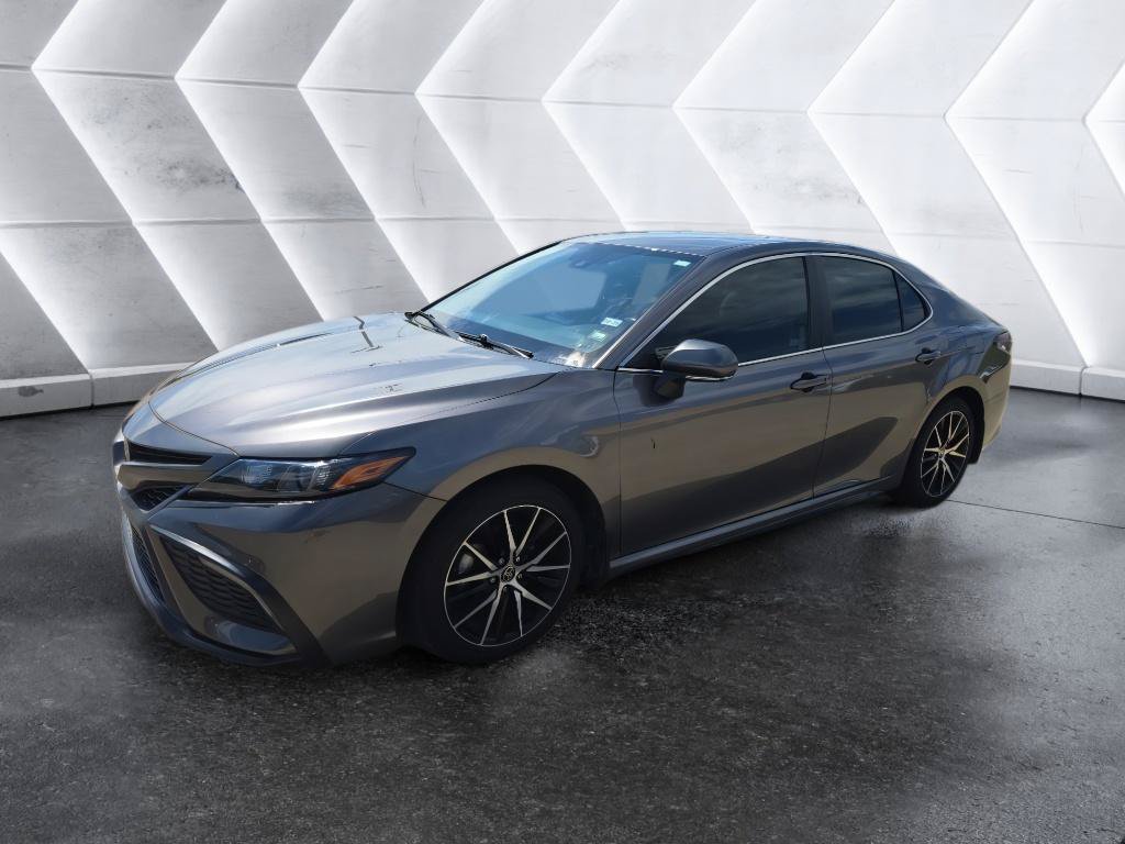 Used 2024 Toyota Camry SE FWD image 1