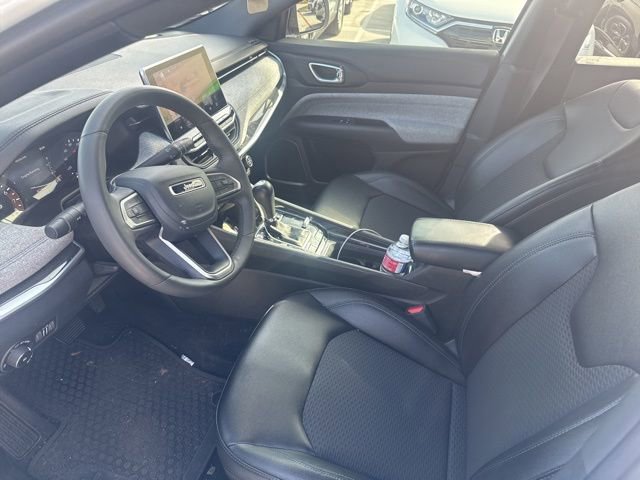 Used 2023 Jeep Compass Latitude w/ Convenience Group image 8