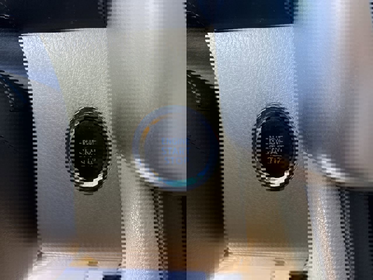 Used 2018 Toyota Highlander SE image 22