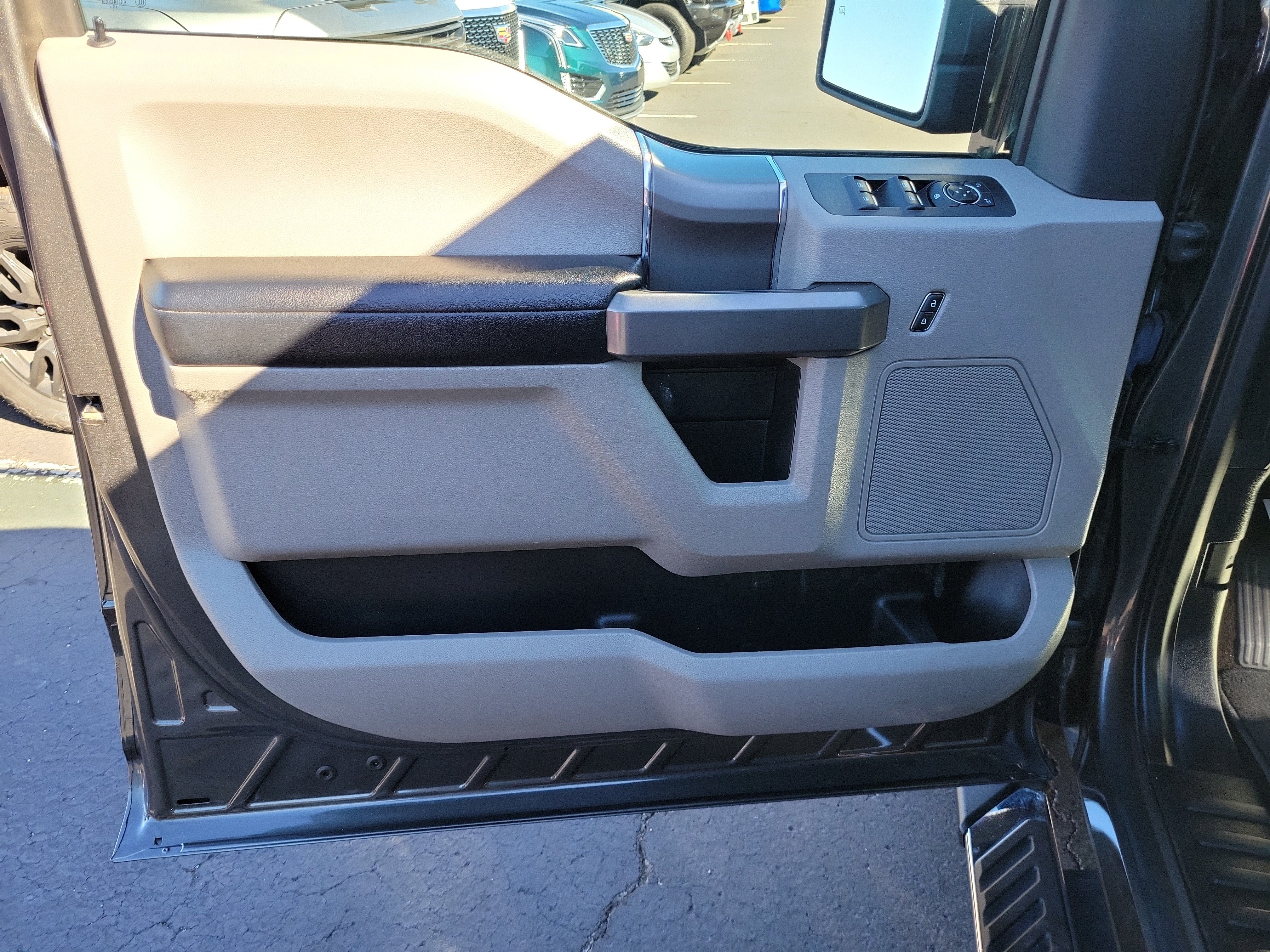 Used 2020 Ford F150 XLT w/ Equipment Group 302A Luxury AWD/4WD image 18