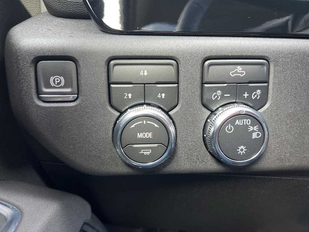 New 2026 GMC Sierra 2500 SLE image 23