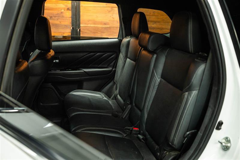 Used 2020 Mitsubishi Outlander SEL image 11