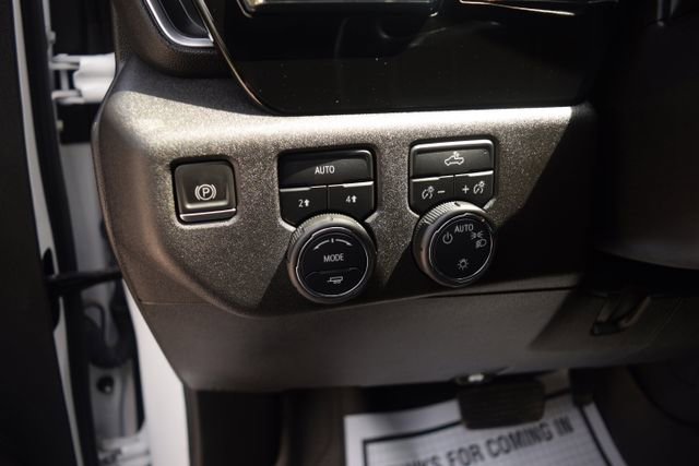 Used 2022 Chevrolet Silverado 1500 LT AWD/4WD image 17