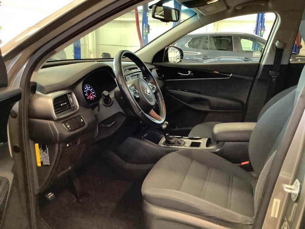 Used 2016 Kia Sorento FWD w/ LX Convenience Package image 9