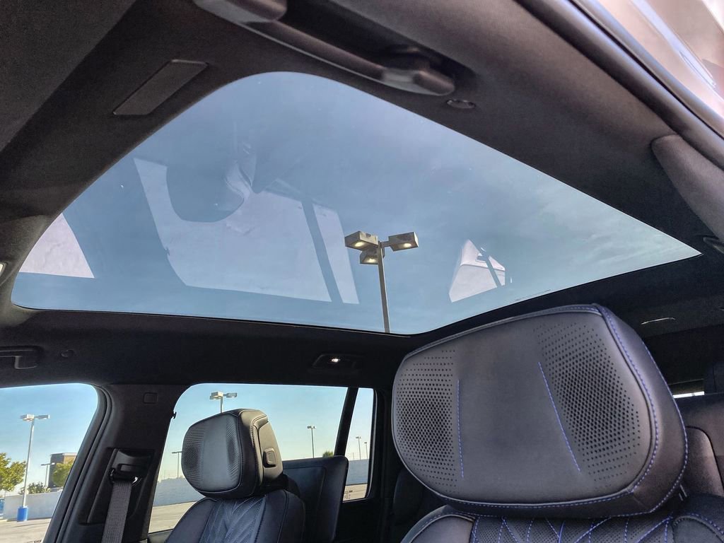 Used 2026 Cadillac Escalade IQL Luxury image 11
