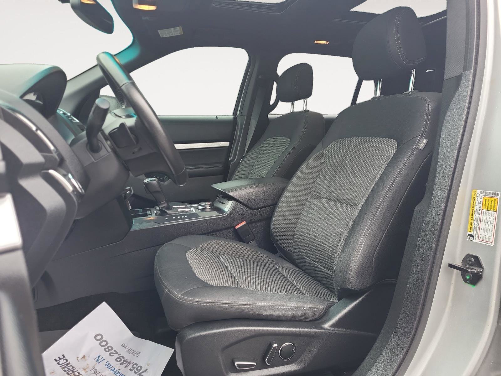 Used 2016 Ford Explorer XLT w/ Equipment Group 201A image 10