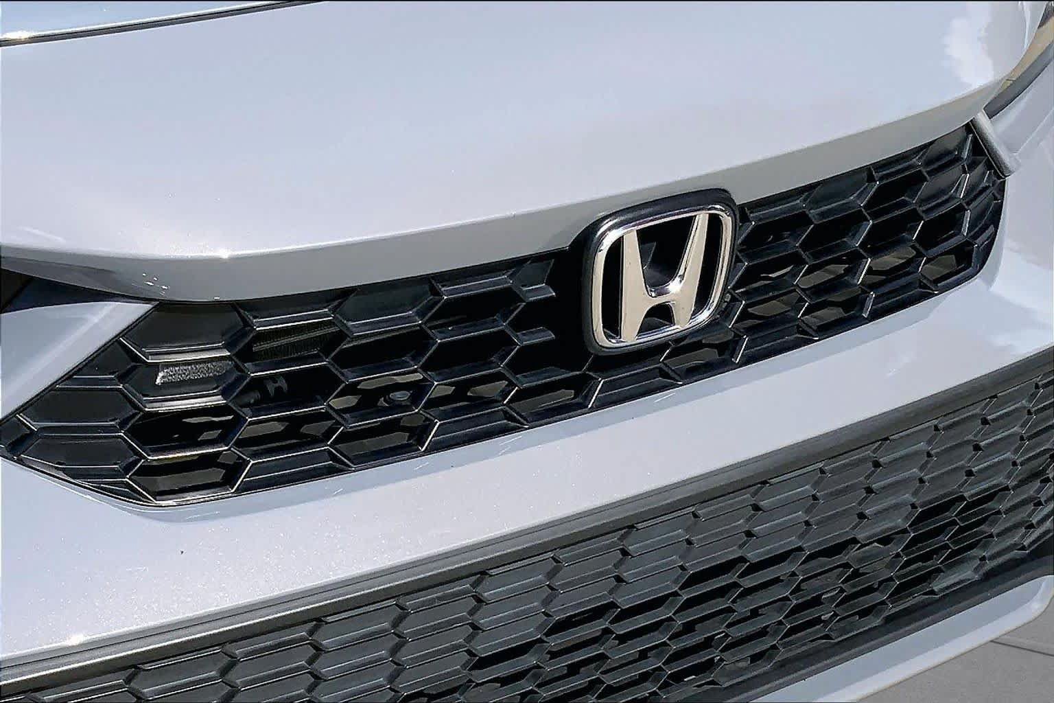 Used 2025 Honda Civic Sport image 31