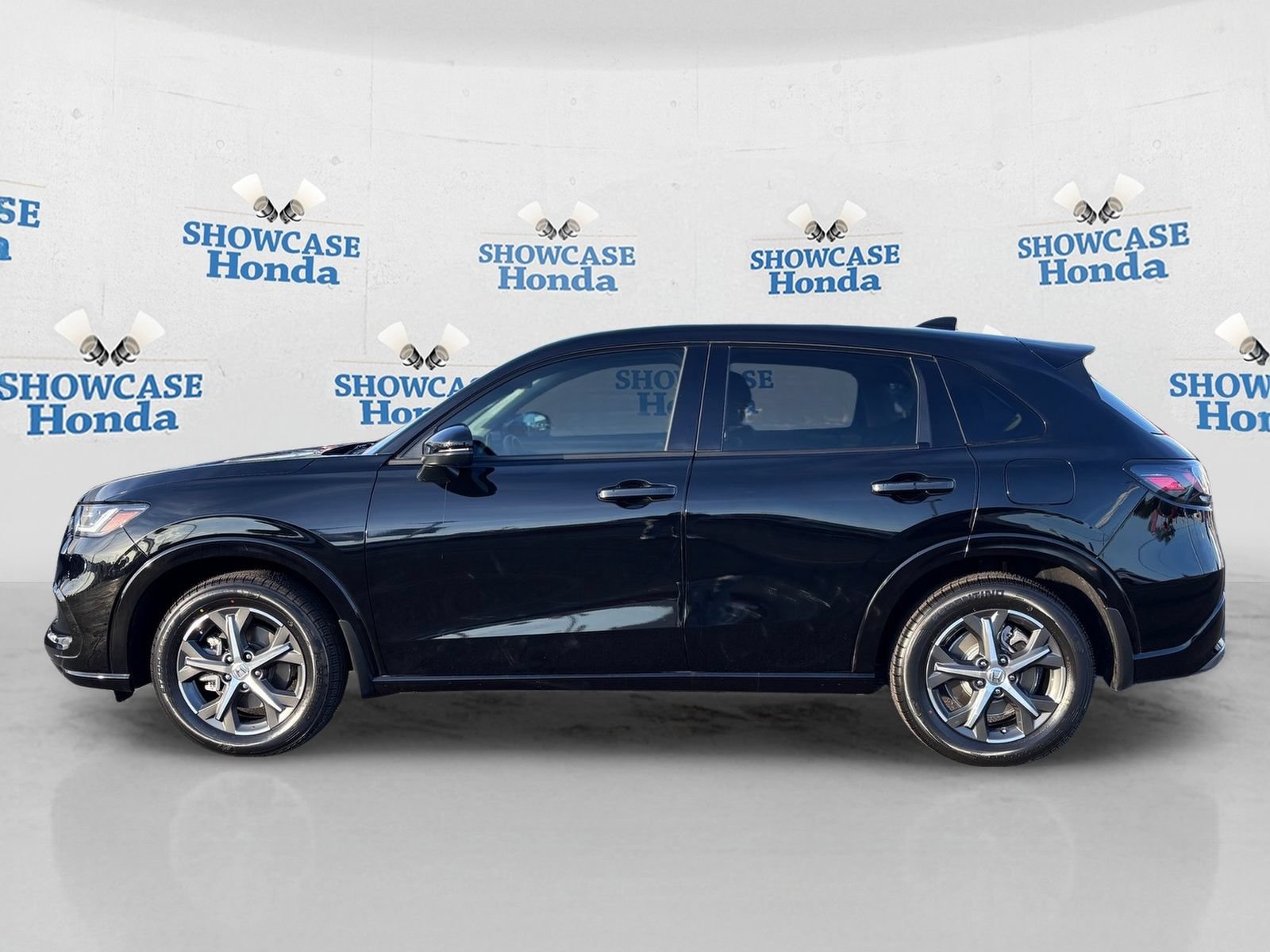 Certified 2024 Honda HR-V EX-L image 4