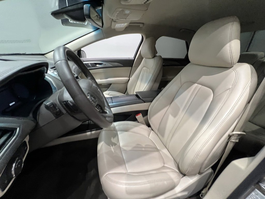 Used 2019 Lincoln MKZ Premiere image 20