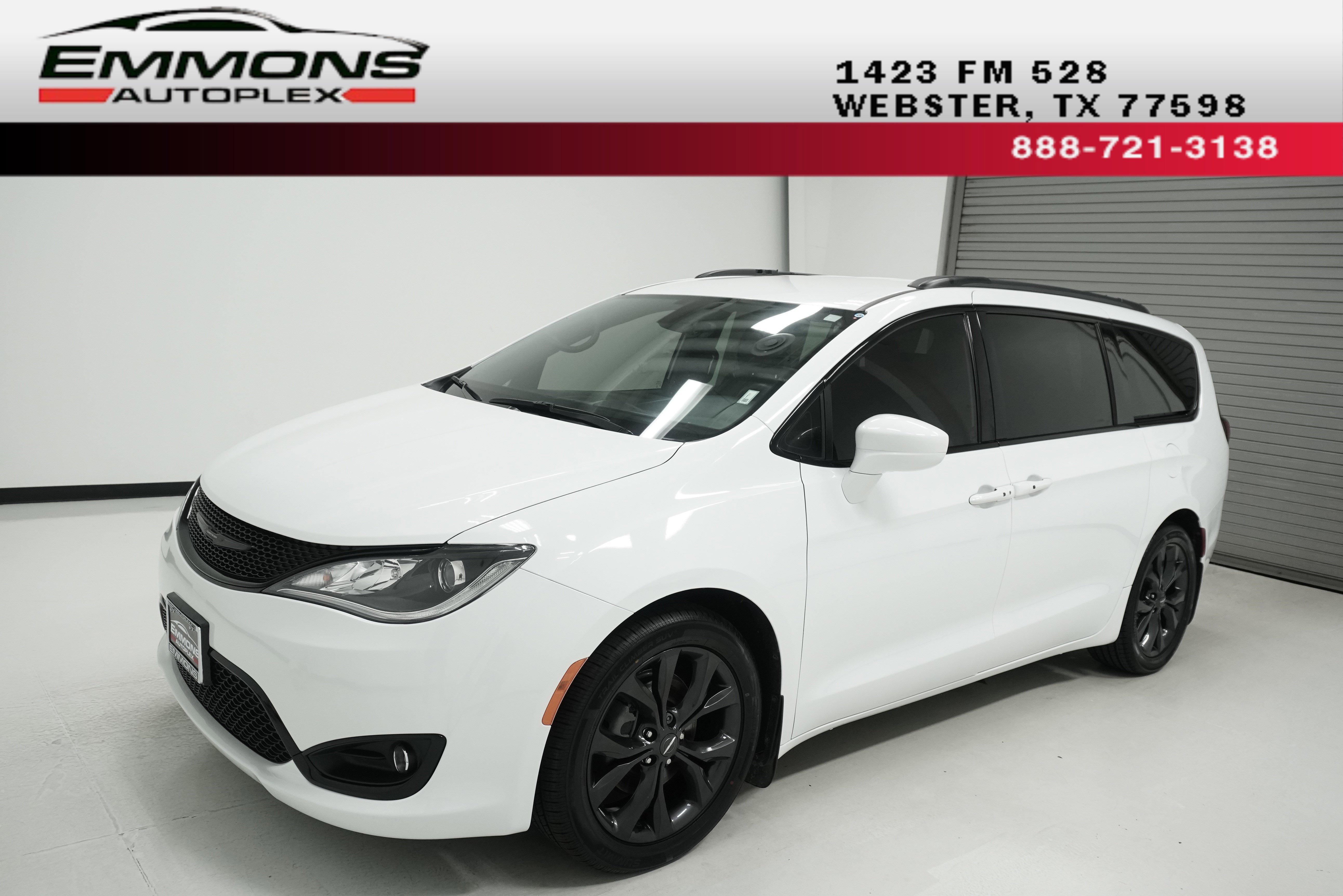 Used 2020 Chrysler Pacifica Touring-L Plus image 1