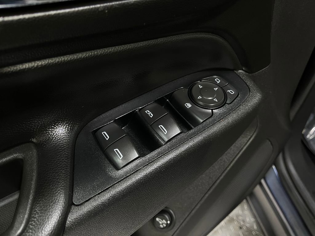 Used 2018 Chevrolet Equinox LT image 15