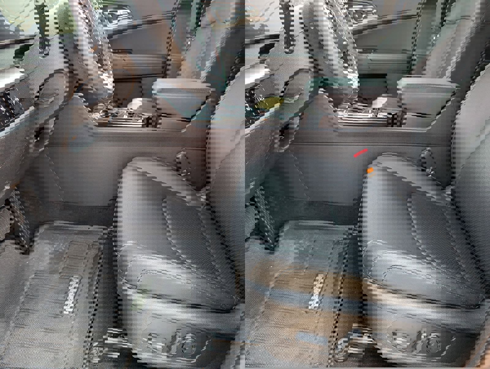 Used 2023 Kia Sportage EX image 15