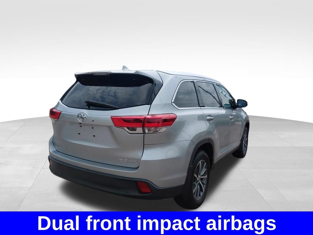 Used 2019 Toyota Highlander XLE AWD/4WD image 13