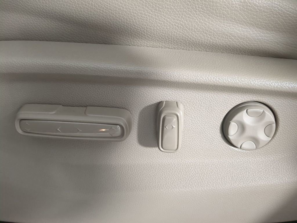 Used 2019 Honda Odyssey EX-L image 24