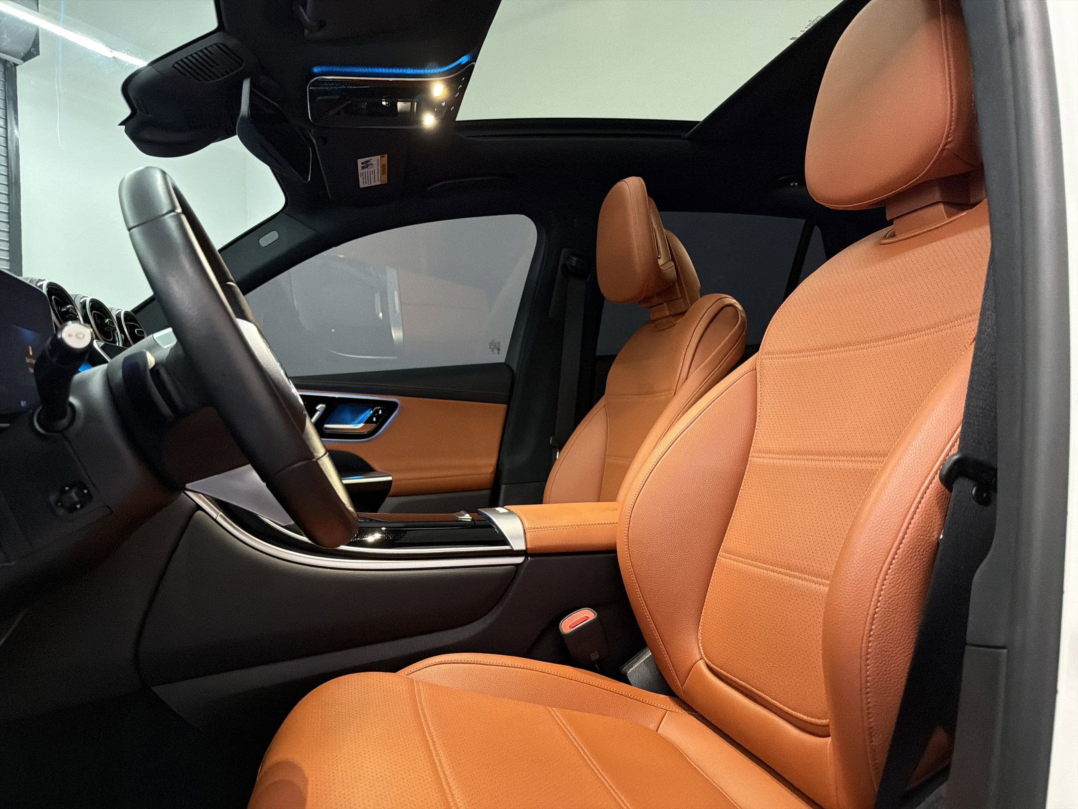 Used 2024 Mercedes-Benz GLC 300 image 5