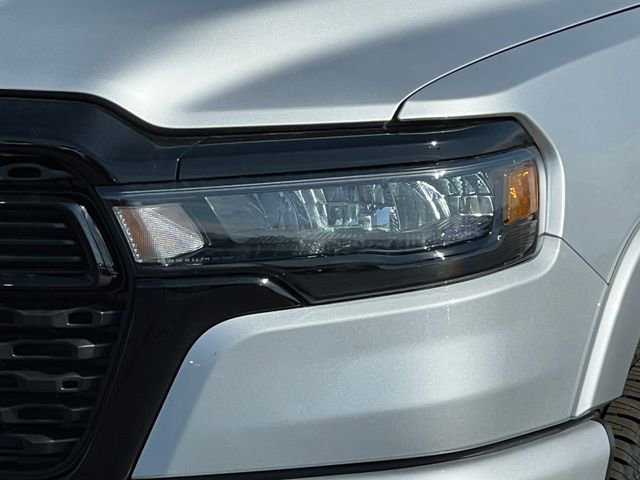 New 2026 RAM 1500 4x4 Crew Cab image 38