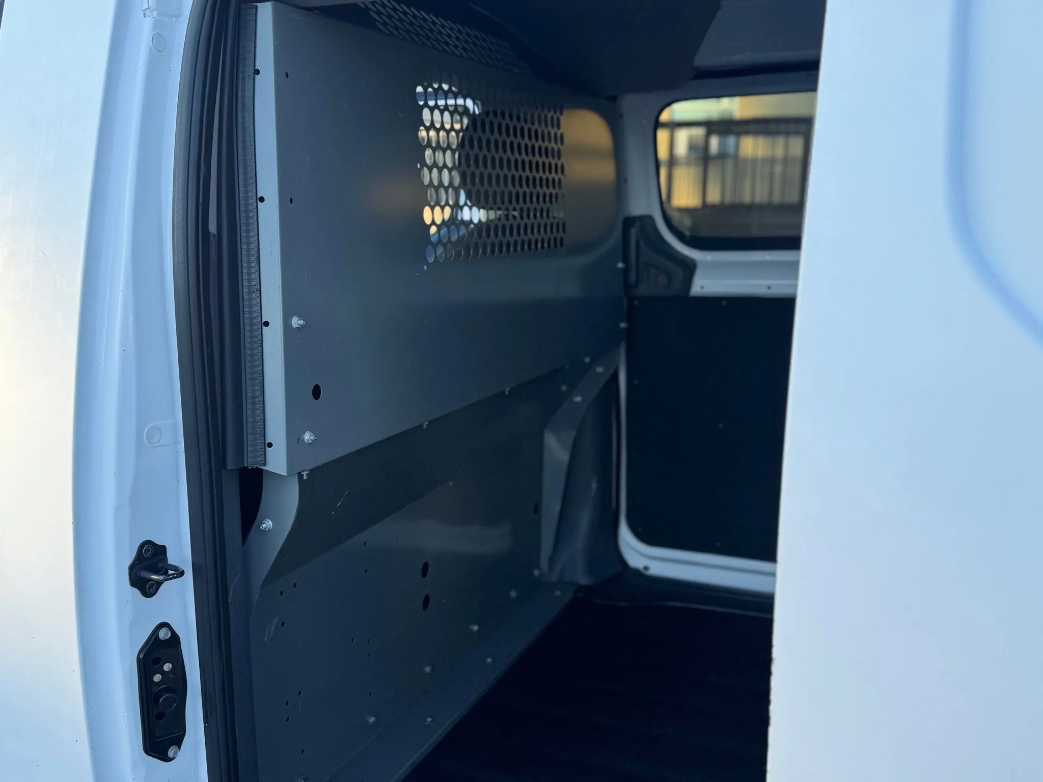 Used 2018 Nissan NV200 SV image 30