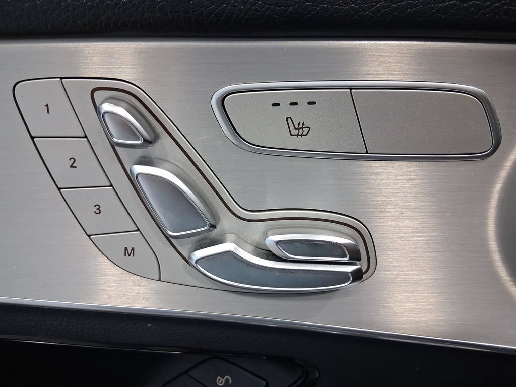 Used 2019 Mercedes-Benz GLC 300 image 13
