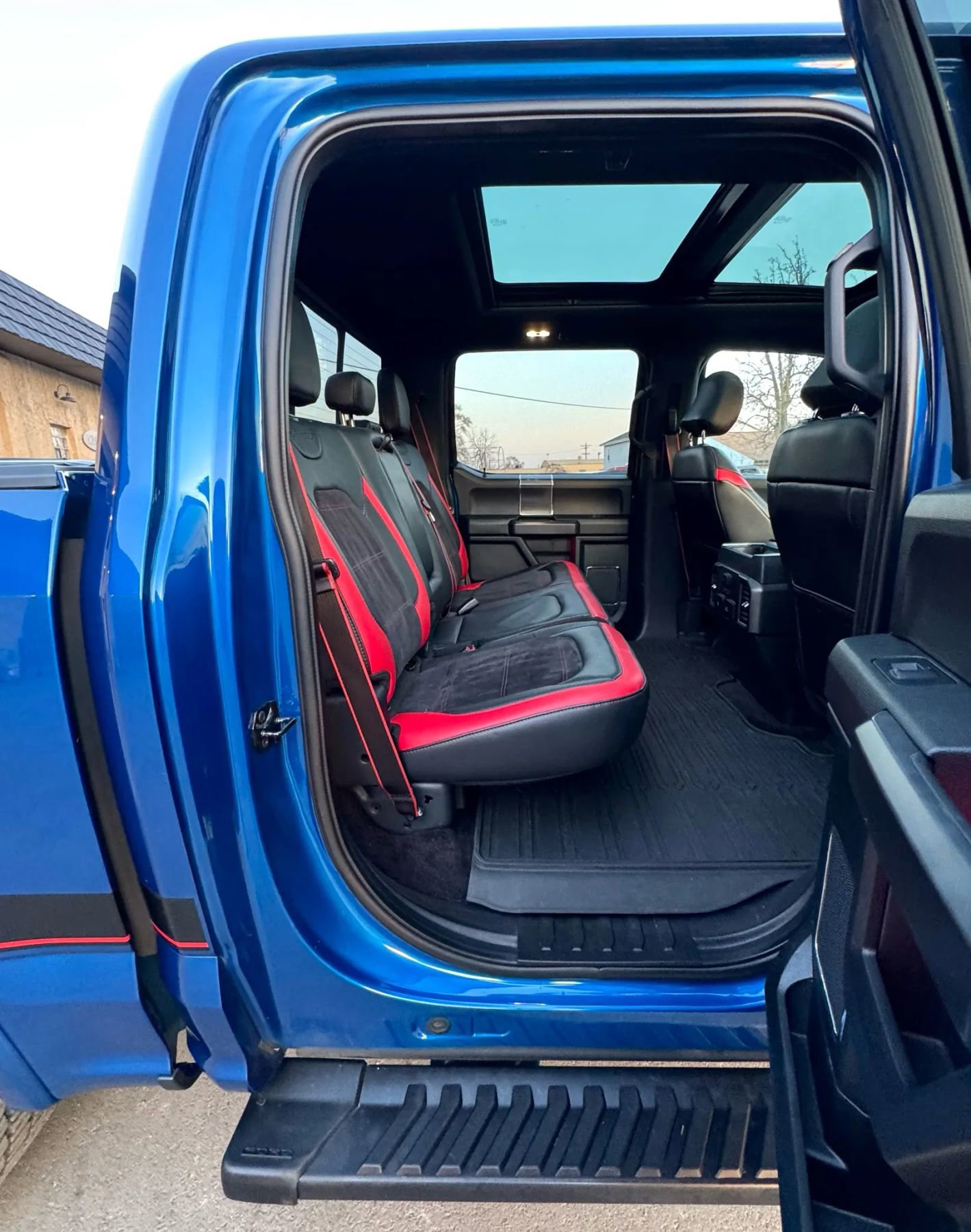 Used 2017 Ford F150 Lariat w/ Equipment Group 502A Luxury image 21