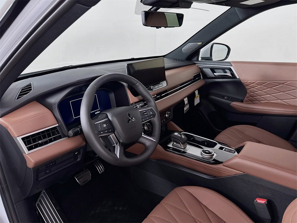 New 2025 Mitsubishi Outlander SEL image 9