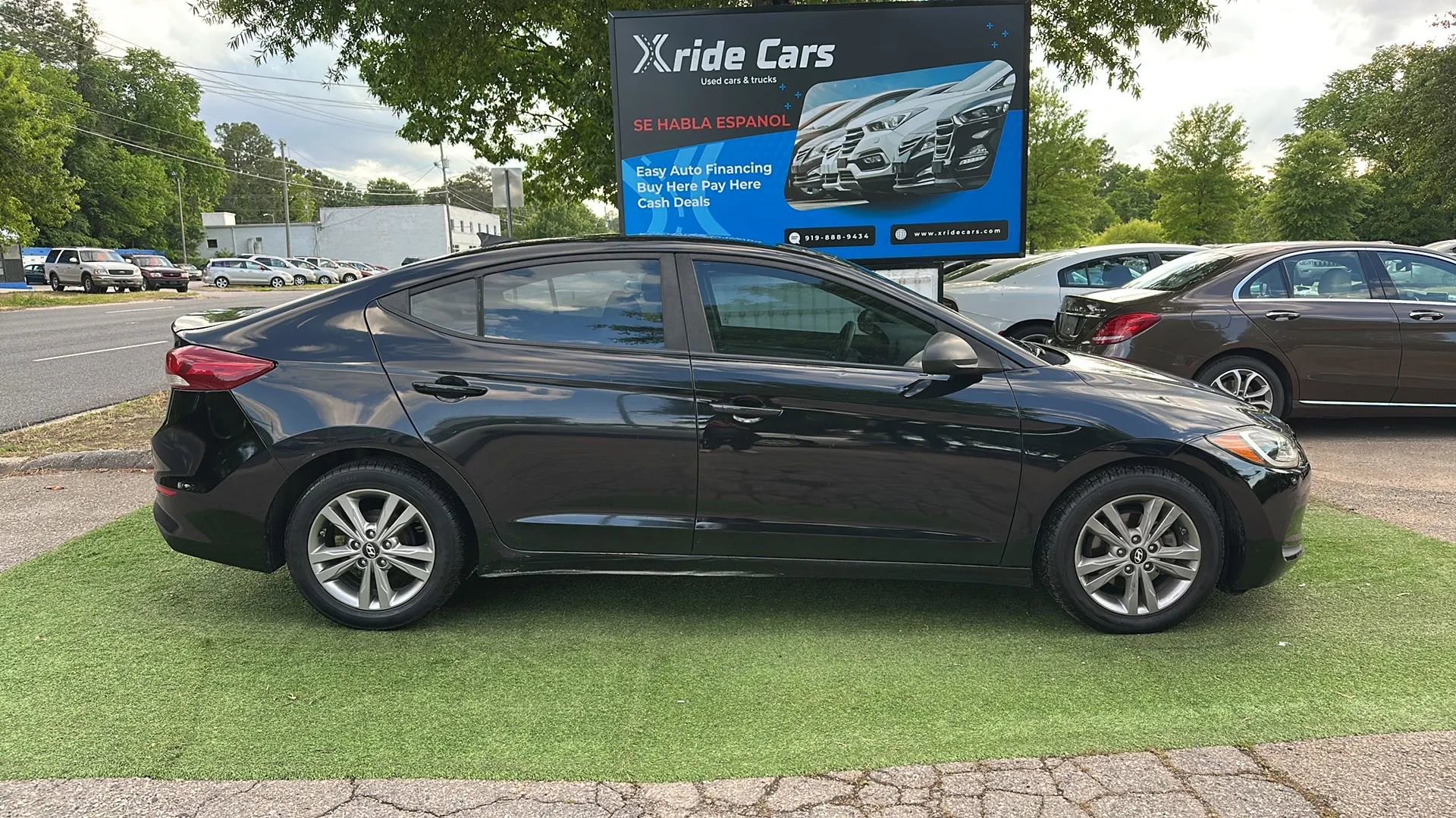 Used 2017 Hyundai Elantra SE FWD image 8
