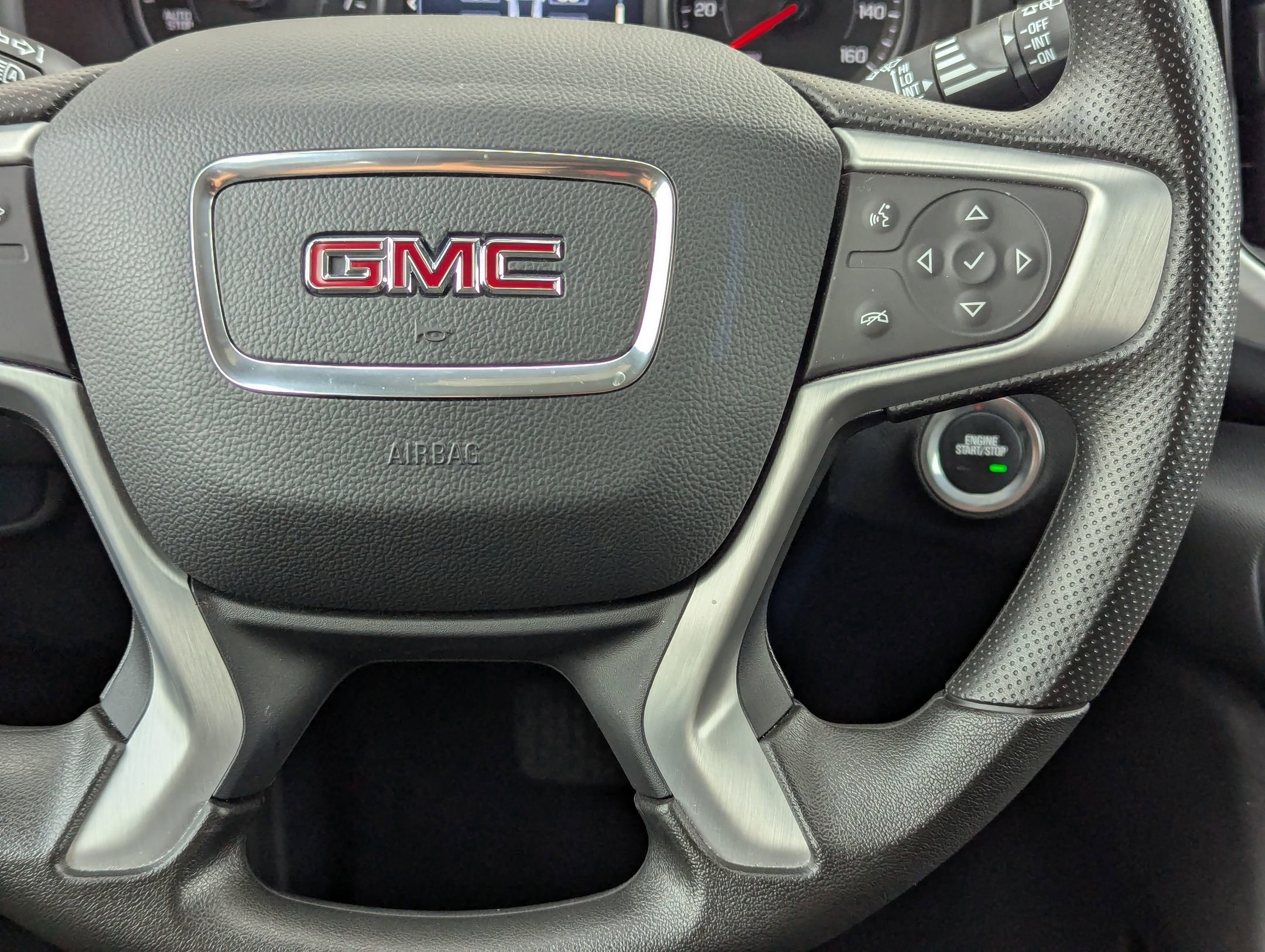 Used 2024 GMC Terrain SLE w/ Driver Convenience Package image 22