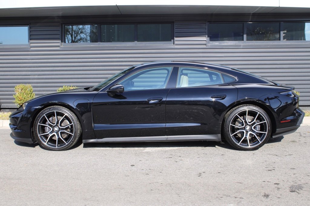 Certified 2024 Porsche Taycan image 2