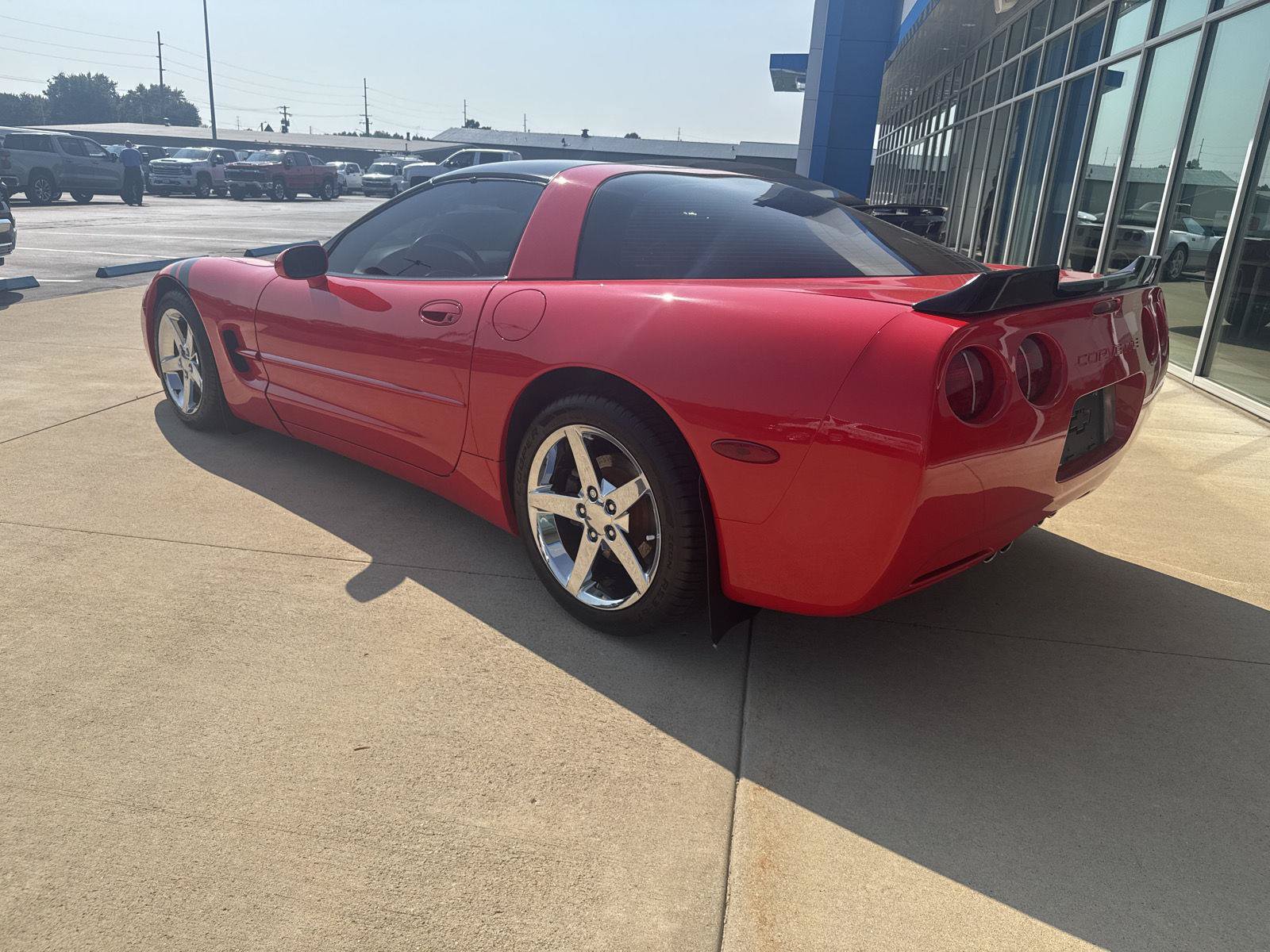 Used 1998 Chevrolet Corvette Coupe w/ Memory Pkg RWD image 2