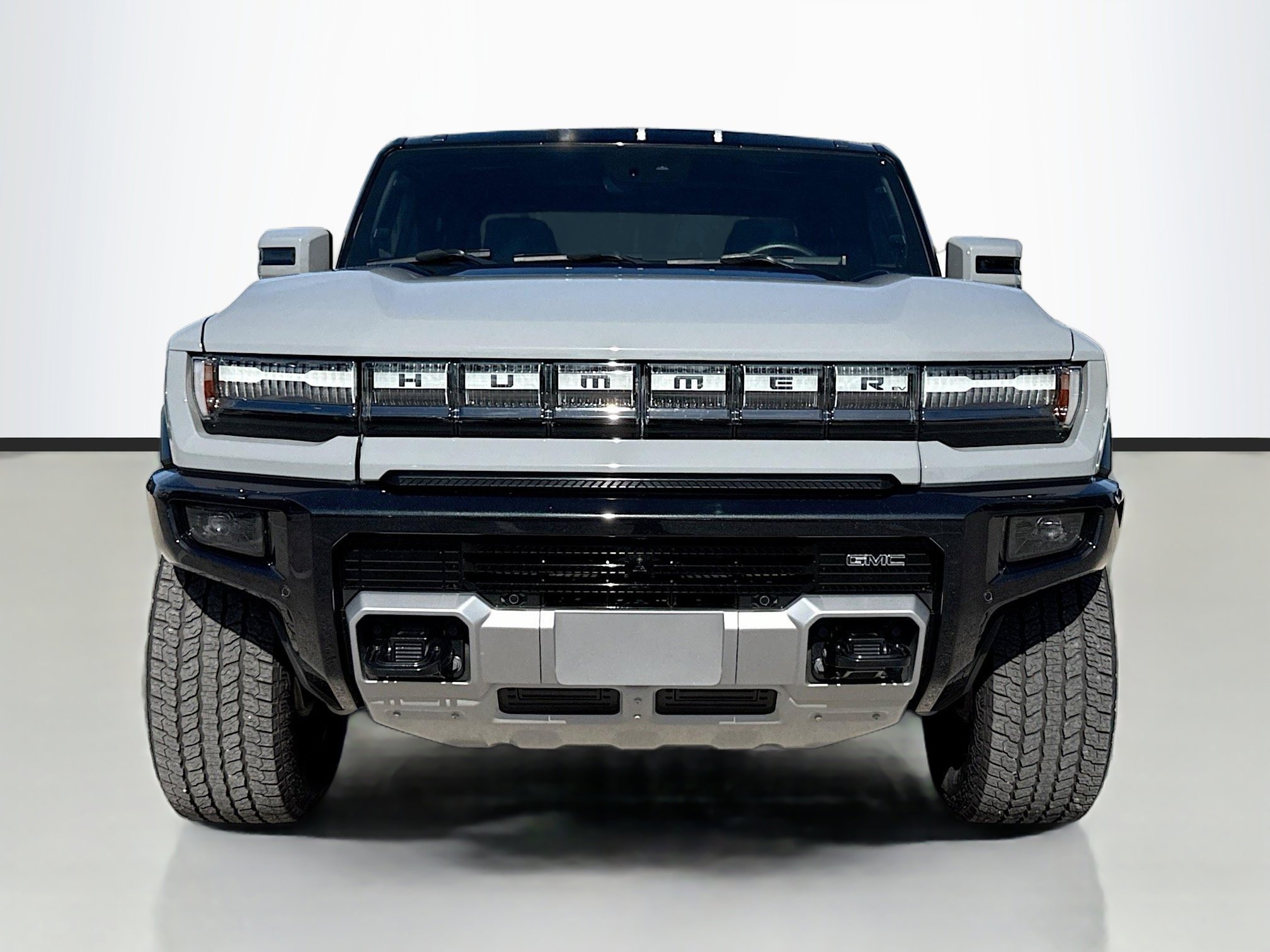 Used 2025 GMC Hummer EV 2X w/ LPO, Dark Essentials Package image 8