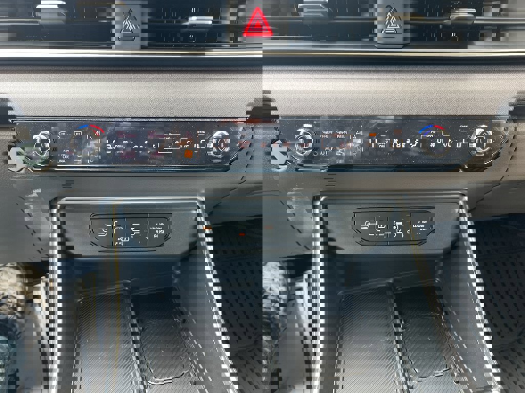 New 2026 Kia Carnival EX image 26