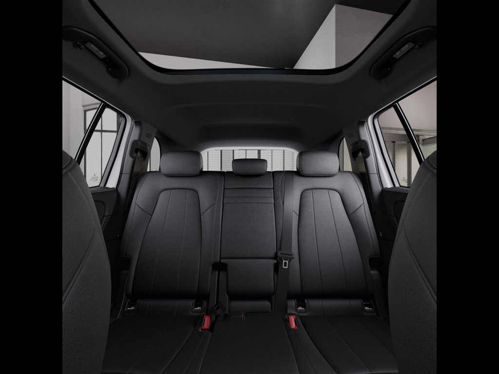 New 2026 Mercedes-Benz GLB 250 4MATIC image 44