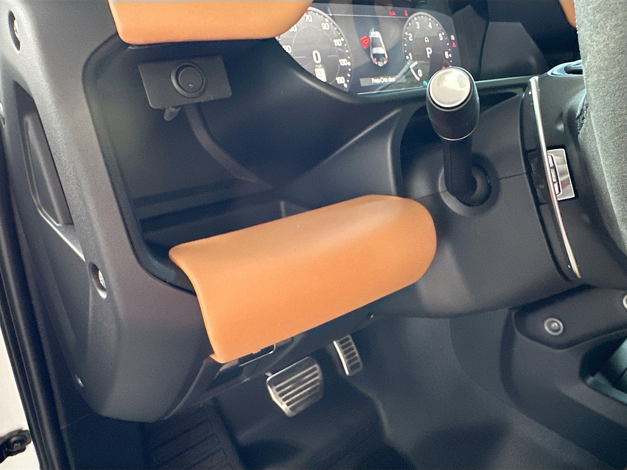 Used 2023 Land Rover Defender 90 V8 image 10