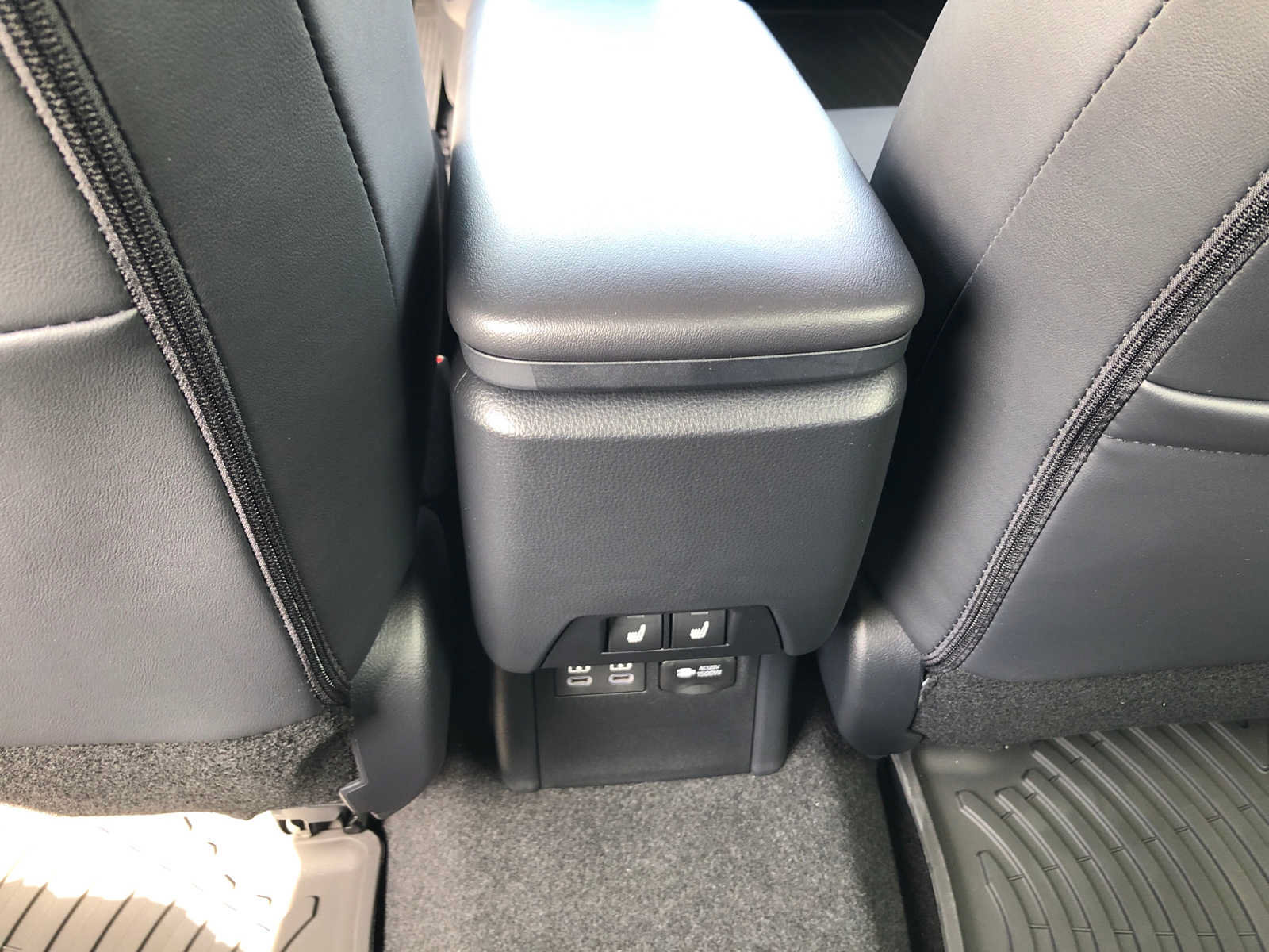 Used 2026 Toyota Prius Plug-In Hybrid w/ Limited Premium Package FWD image 26