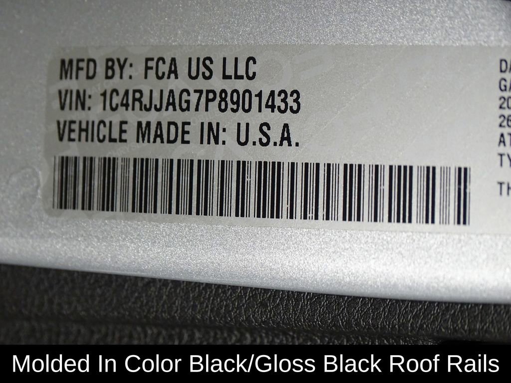 Used 2023 Jeep Grand Cherokee L Laredo image 22