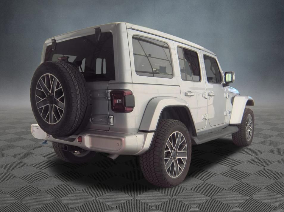 Used 2024 Jeep Wrangler High Altitude AWD/4WD image 2