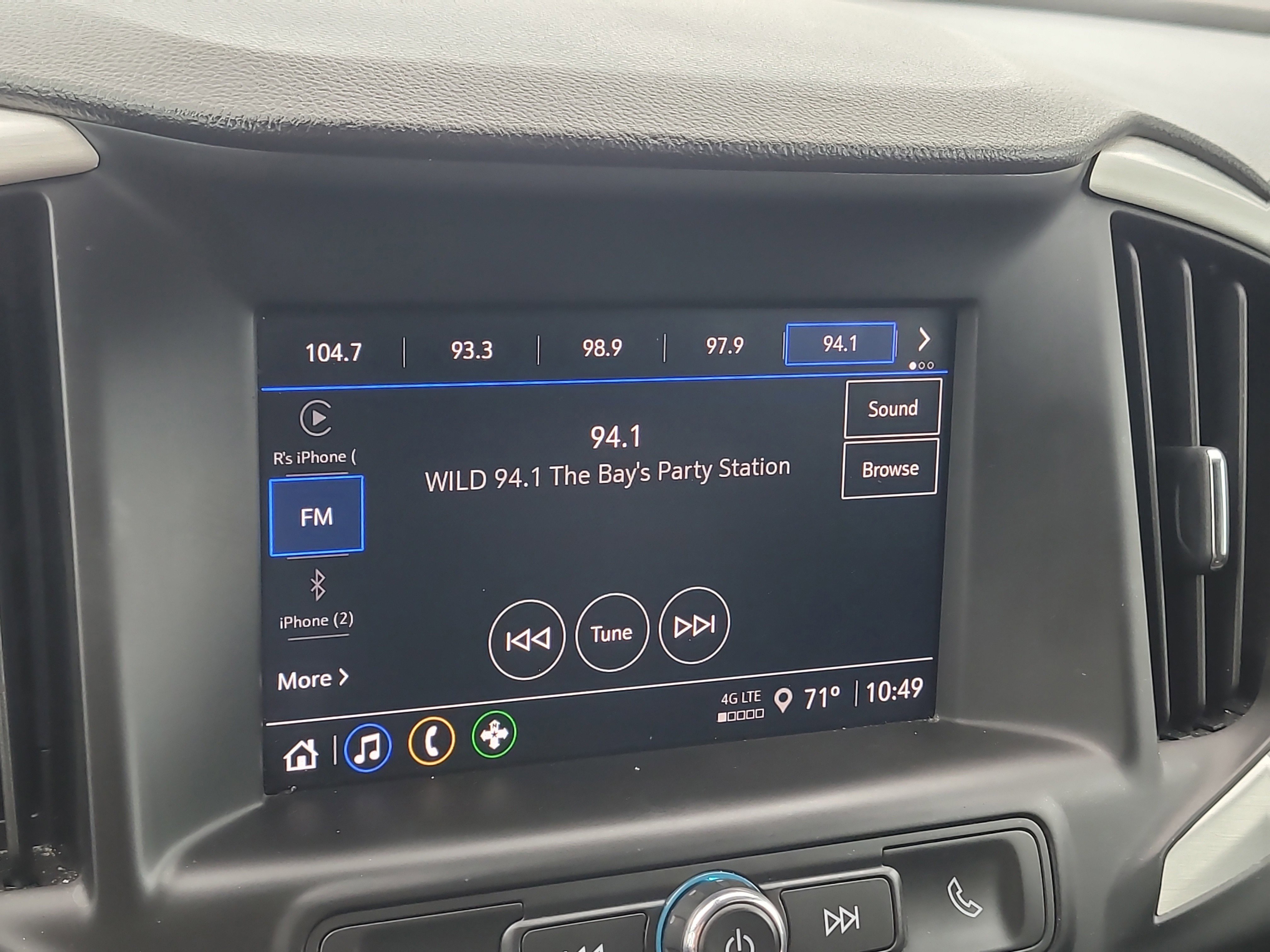 Used 2024 GMC Terrain SLE image 22