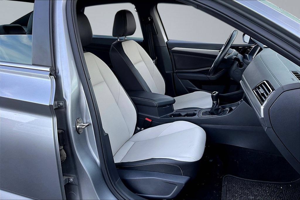Used 2021 Volkswagen Jetta R-Line FWD image 22