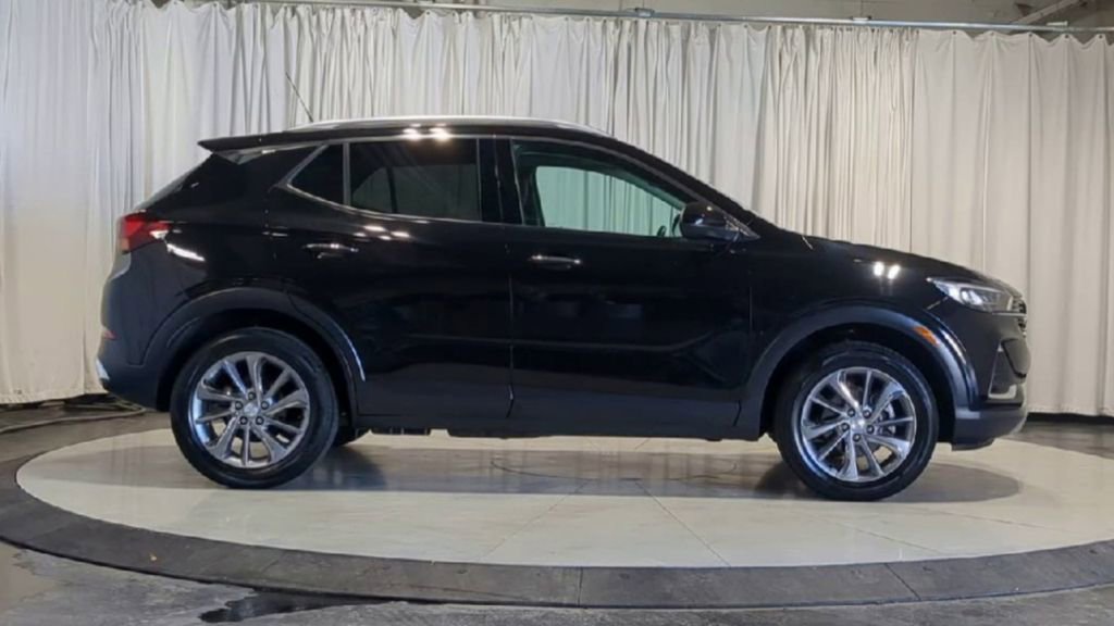 Used 2023 Buick Encore GX Essence w/ Experience Buick Package image 11