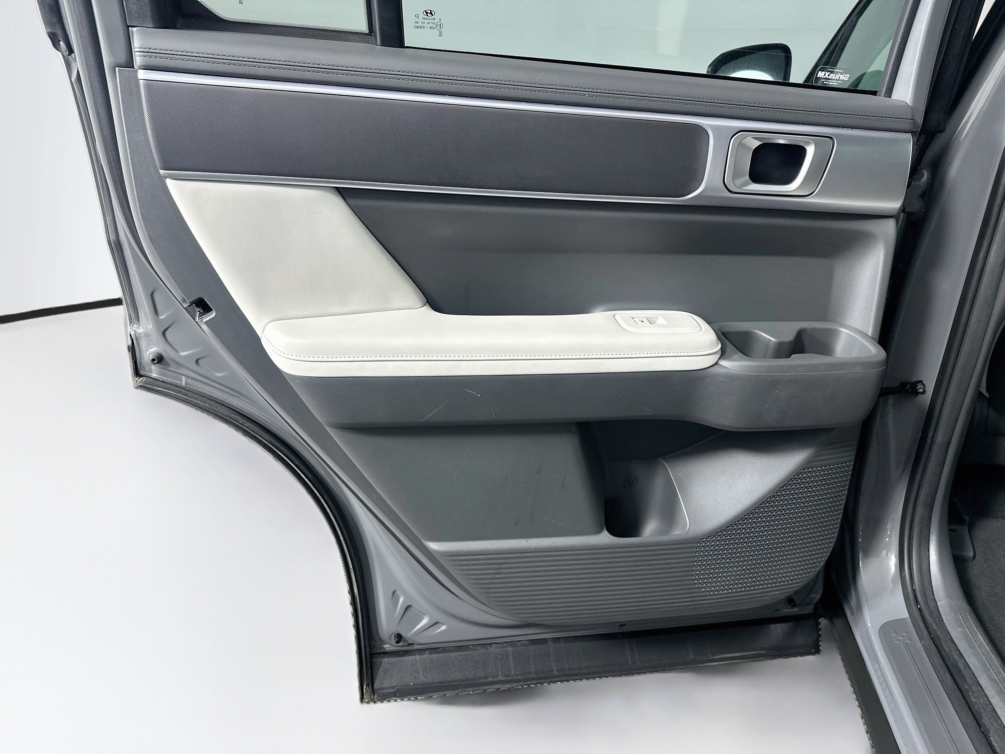 Used 2025 Hyundai Santa Fe SEL FWD image 26