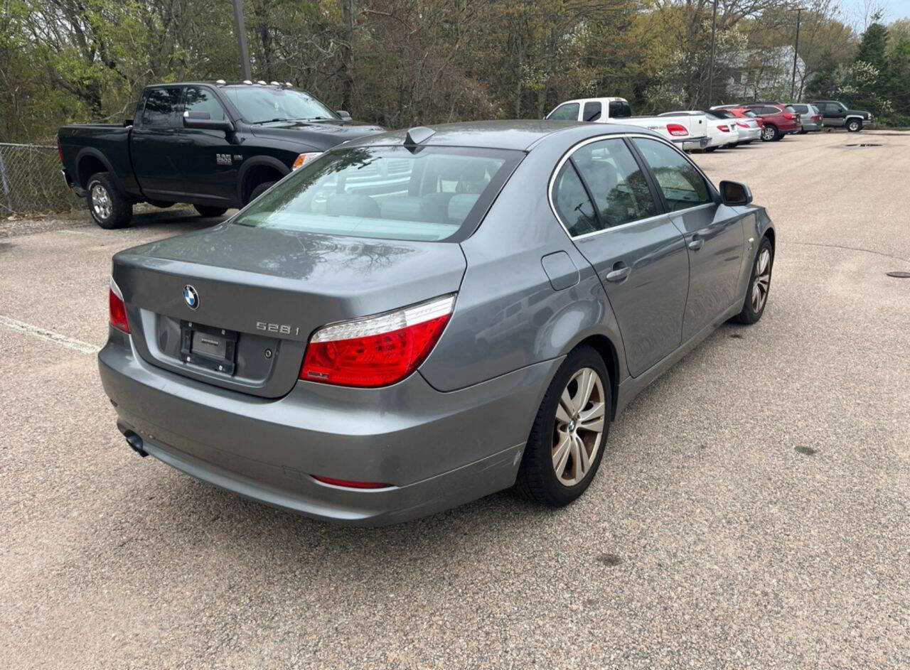 Used 2010 BMW 528i xDrive Sedan AWD/4WD image 5
